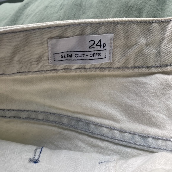 GAP 1969 Bleached Denim Slim Cut-Off Shorts — Size 24!! - Picture 3 of 7